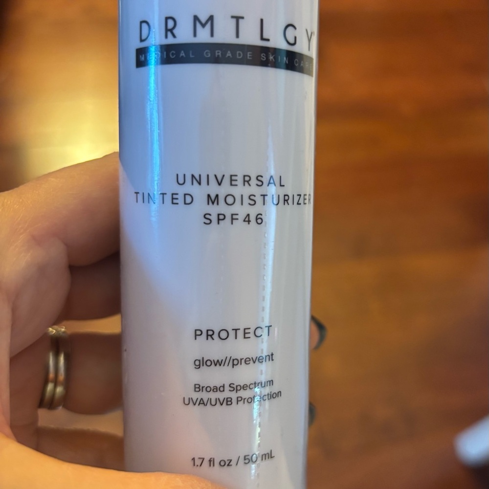 DRMTLGY Universal Tinted Moisturizer SPF 46